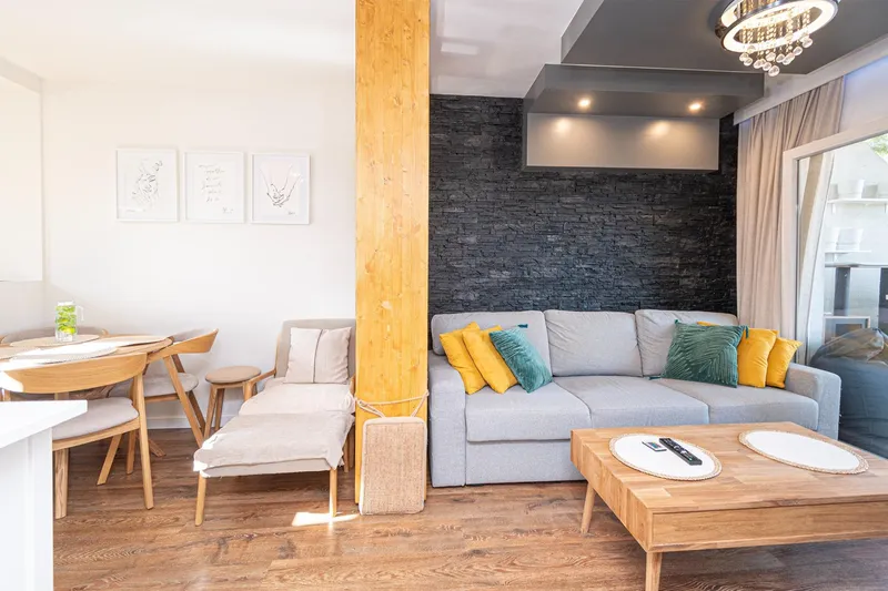 Renovated 1-bedroom apartment with terrace and parking 300 meters from the sea in Santa Ponsa — photo 6
