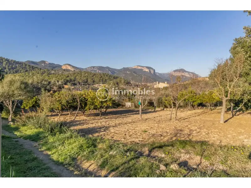 House on rustic estate with stunning views — photo 7