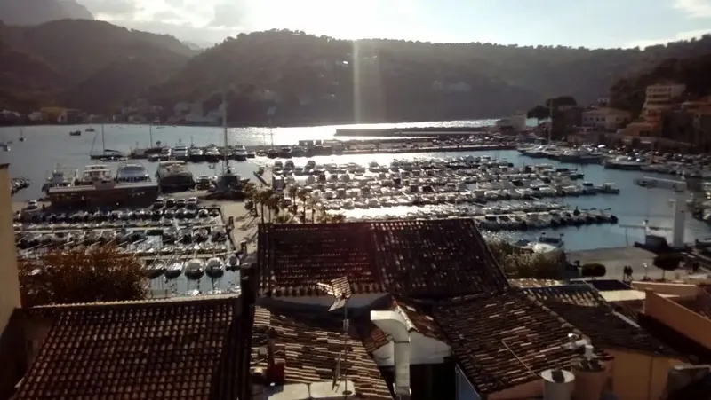 Recently renovated four-storey building in Puerto de Soller — photo 5
