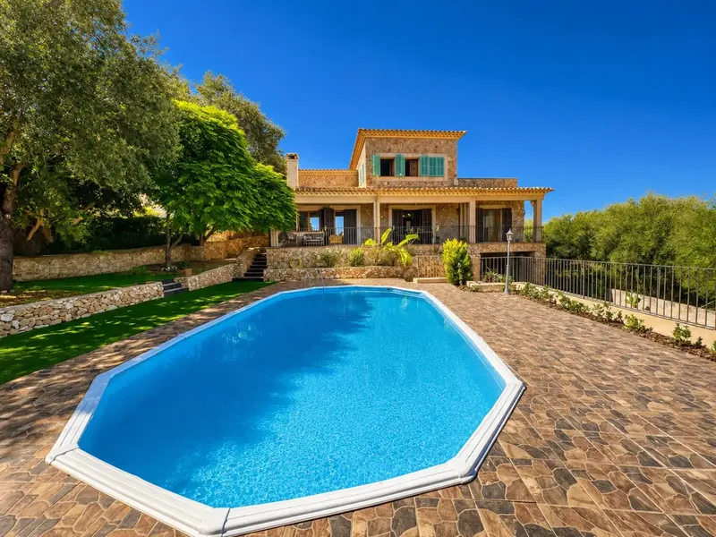 Large Mediterranean finca-style villa in Santa Eugènia, available for long-term rental from 15/08/2026, located in a residential area — photo 6