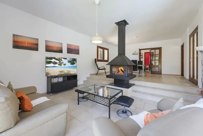 Five-bedroom villa in perfect condition for sale in the sought-after area of Bonaire, near Alcudia, in the north — photo 11