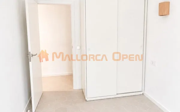 Apartment on the First Line in S'Illot — photo 10