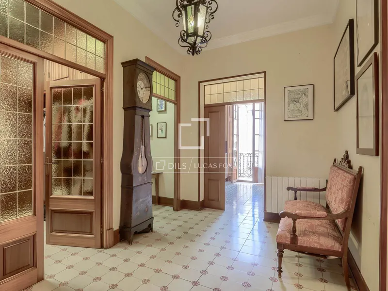 200m² apartment for sale in Palma de Mallorca — photo 1