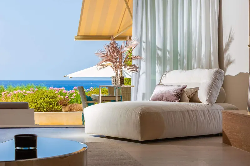 Design villa with sea views and exclusive amenities — photo 7