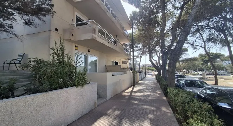Modern, furnished ground-floor apartment on the first bay line of Porto Colom - AP 100 — photo 1