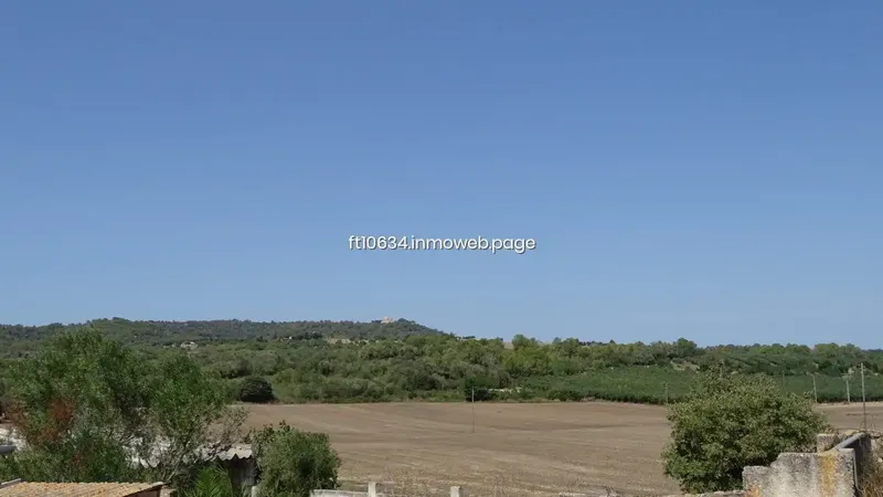 Large rustic finca with history in the heart of Pla de Mallorca. This traditional possessió is surrounded by extensive arable land — photo 6