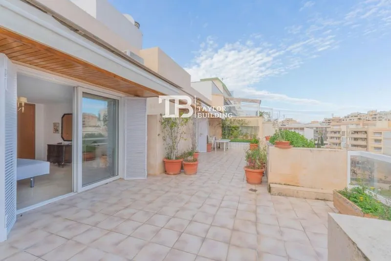 Penthouse in Calle d'Anselm Turmeda, Bons Aires, Palma de Mallorca — photo 2