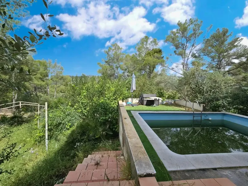Unique opportunity with endless possibilities in one of the most sought-after areas — photo 1