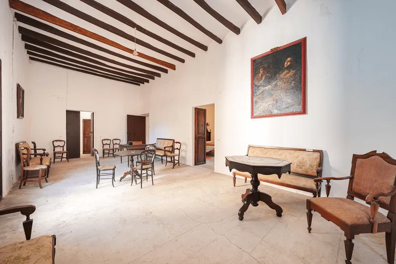 Impressive Historic 8-Bedroom Townhouse in Fornalutx — photo 6