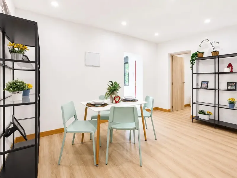 Just a few steps from the sea, in a residential and quiet area of Magaluf, this bright and fully renovated home is located — photo 7