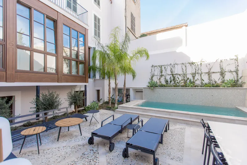 Es Palau, noble floor with garden & pool in Can Serra - Cavallería Palace, Palma — photo 9
