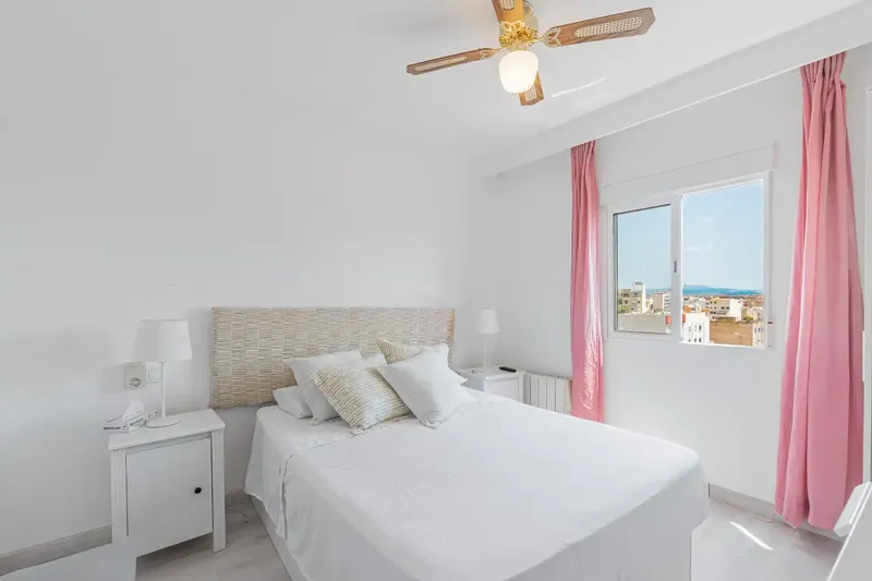 We present this fantastic apartment located in Nou Llevant, one of the most promising areas of Palma. It is a seventh floor with — photo 10