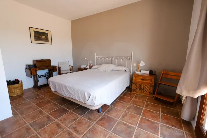 Exclusive rustic finca with pool in Lloseta / Fully legal — photo 9