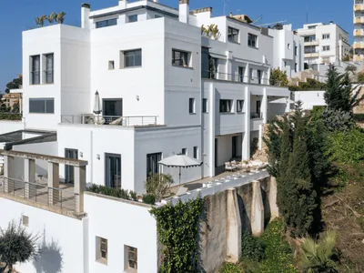 Modern 4-Bedroom Duplex in Palma with City and Sea Views — photo 1