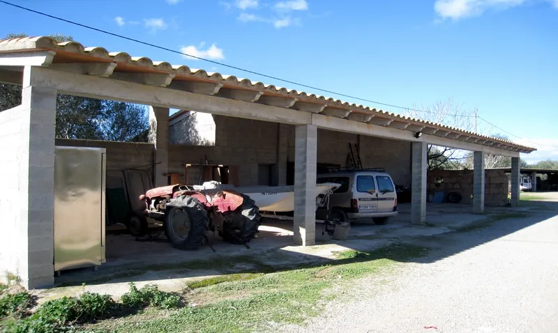 Rustic country property of 1,250,000 m² with buildings in the vicinity of Palma city — photo 11