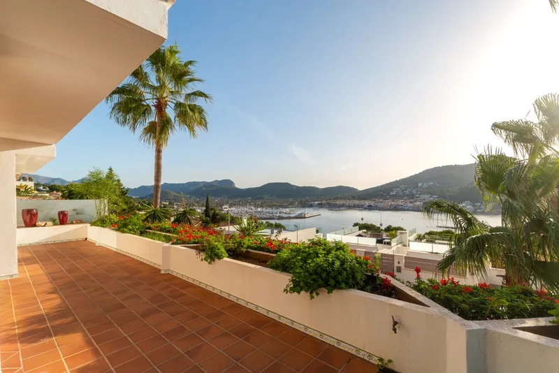 Quiet location apartment for sale in Puerto Andratx with sunny terraces and sea views — photo 2