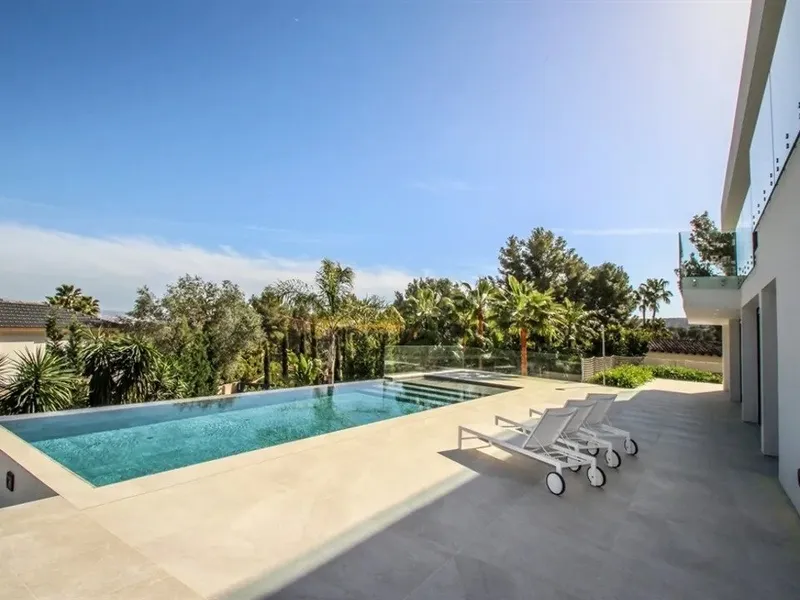 Luxurious new build villa with pool and sea views in exclusive Son Vida — photo 4