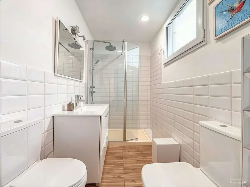Penthouse with Ocean View, Terrace, and Potential — photo 12