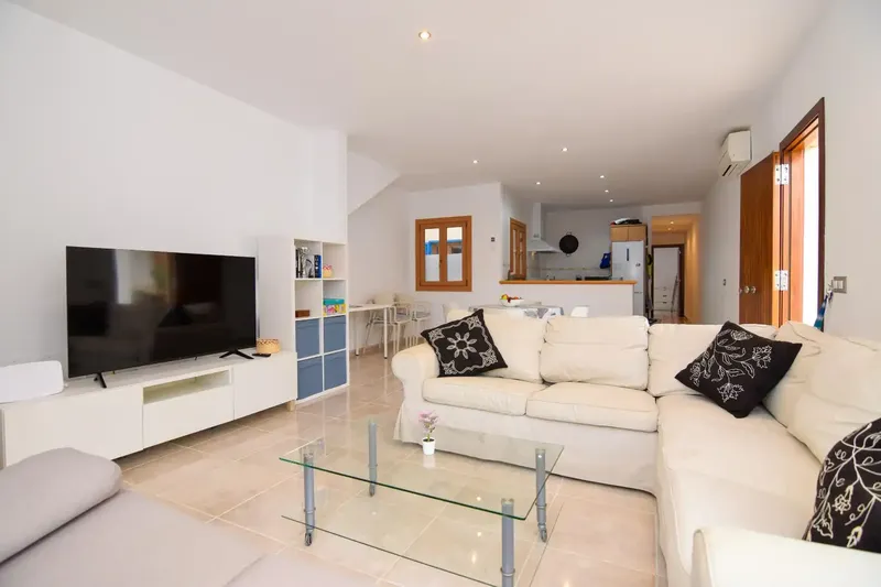 Discover this charming ground floor apartment that combines comfort, style and a privileged location in one of the quietest areas — photo 8
