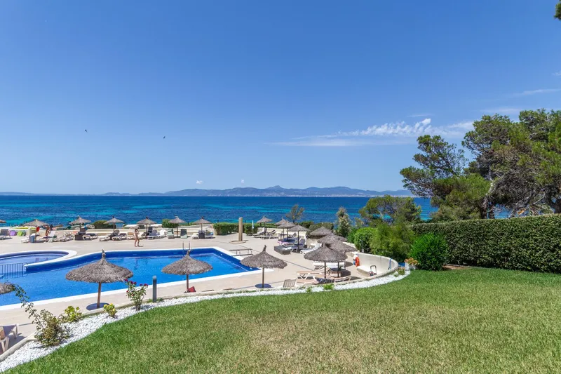 Seafront flat for sale with sea views and communal pool in Cala Blava — photo 1