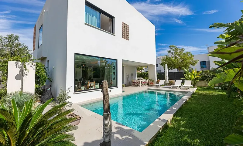 Newly built independent house with pool — photo 3