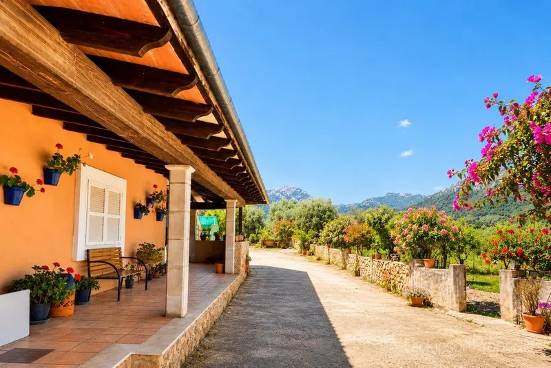 Charming Finca in Selva with Guest House, Mountain Views & 3,907 m² Plot — photo 1