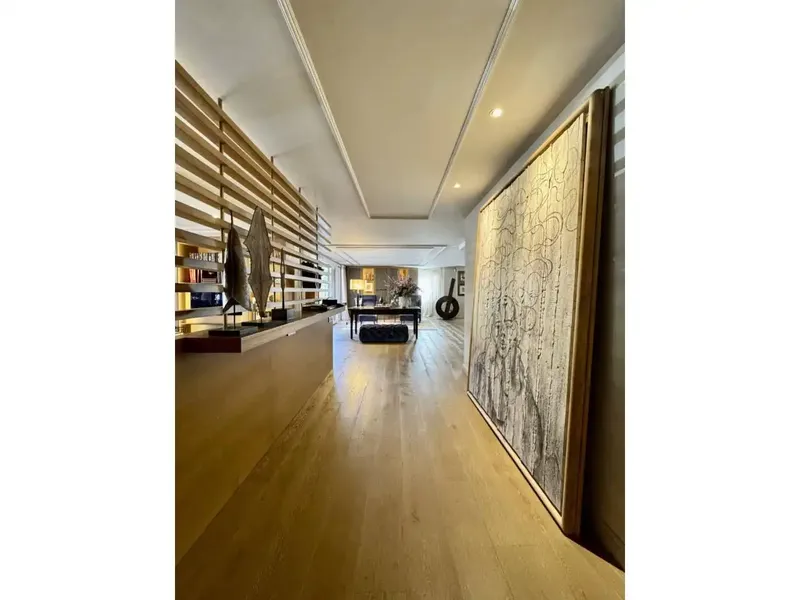 Presentamos esta magnífica vivienda, situada en una exclusiva finca junto al Paseo Marítimo de Palma, una de las zonas residenciales más dem — photo 8