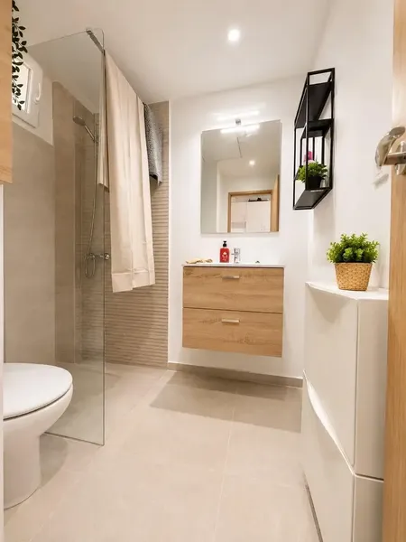 INMOPROPIEDAD presenta este atractivo apartamento en Calas de Mallorca, completamente reformado y listo para entrar a vivir, situado en un e — photo 8