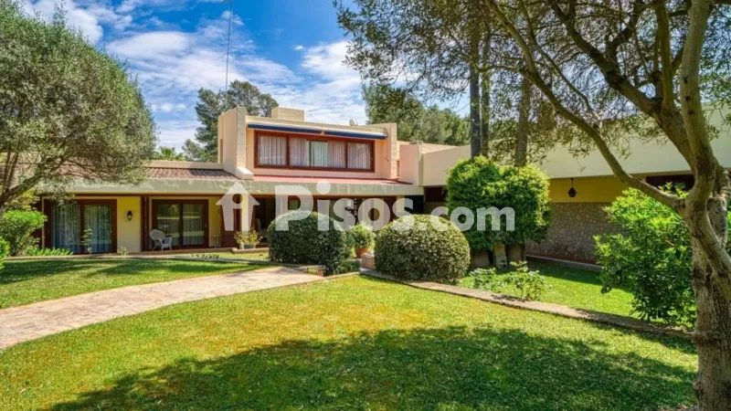 Chalet on Carrer del Cosconar — photo 2