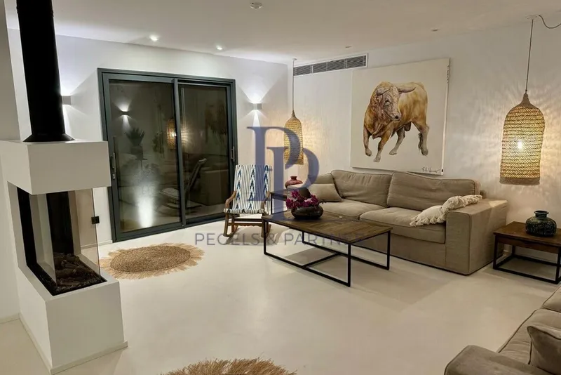 Top renovated house with rental license near the beach — photo 1