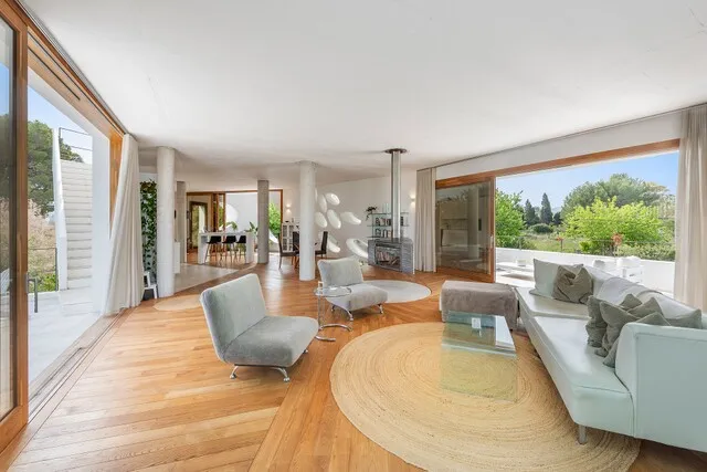 Contemporary villa for sale by the beach in Puerto Pollensa, North Mallorca — photo 4
