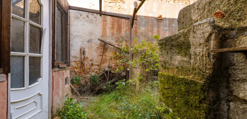 Historic village house in Ses Salines for renovation, 274 m² and plot of 433 m² — photo 12