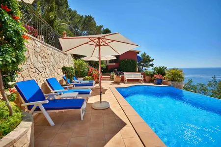 Villa with two apartments in a spectacular location in Port d'Andratx — photo 1