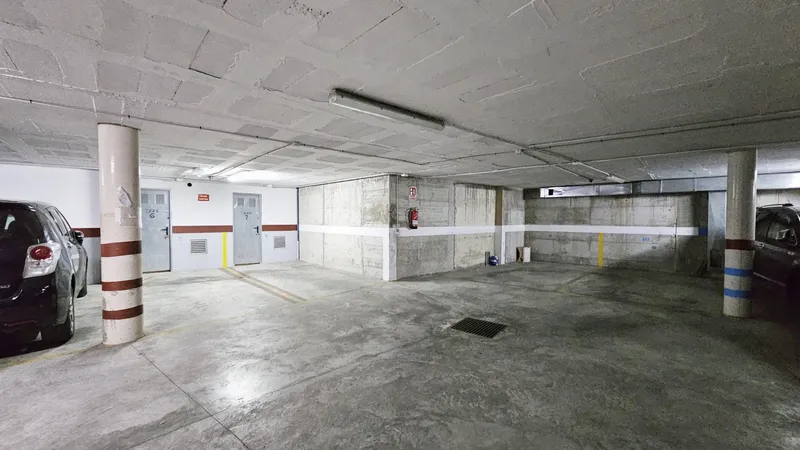 Parking space in Foners: comfortable, safe and well located — photo 3