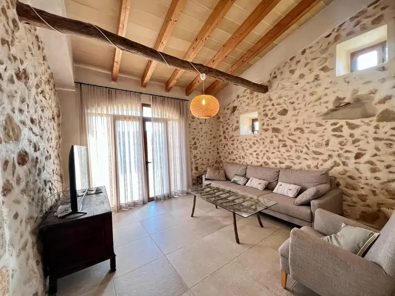 Can Galerí: Authentic Rustic Finca with Soul and Modern Comfort in Felanitx — photo 3
