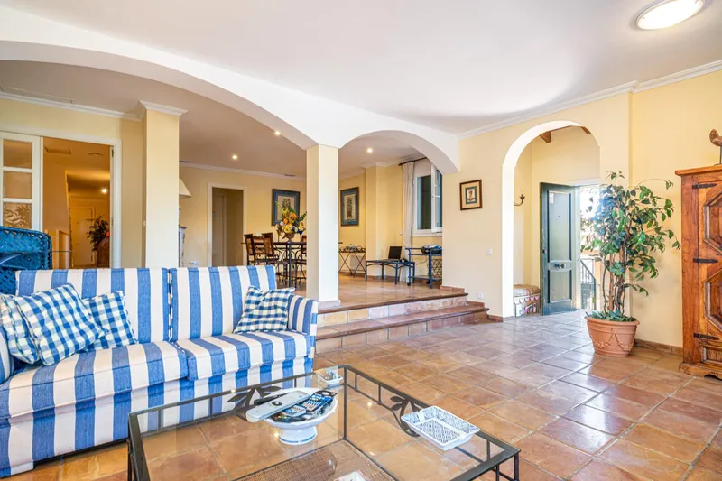 Exclusive property with garden and private pool in Son Verí Nou — photo 3
