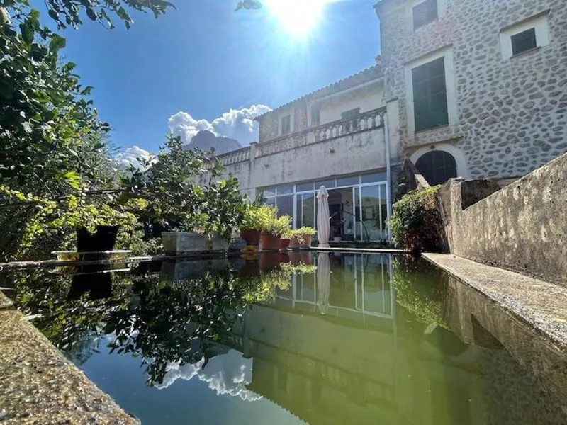 Magnificent village house with garden on the outskirts of Sóller — photo 1