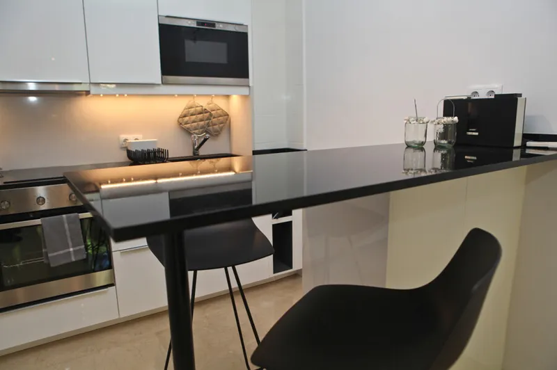 One-Bedroom Furnished Apartment in Central Location in Perfect Condition - Temporary Contract — photo 8