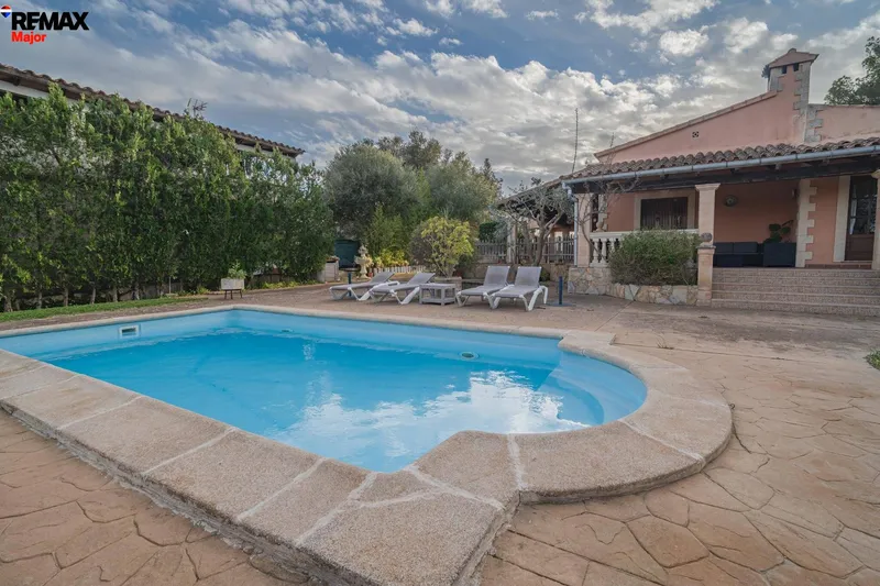 Finca with pool and own water well in Inca, Blanquer area — photo 1