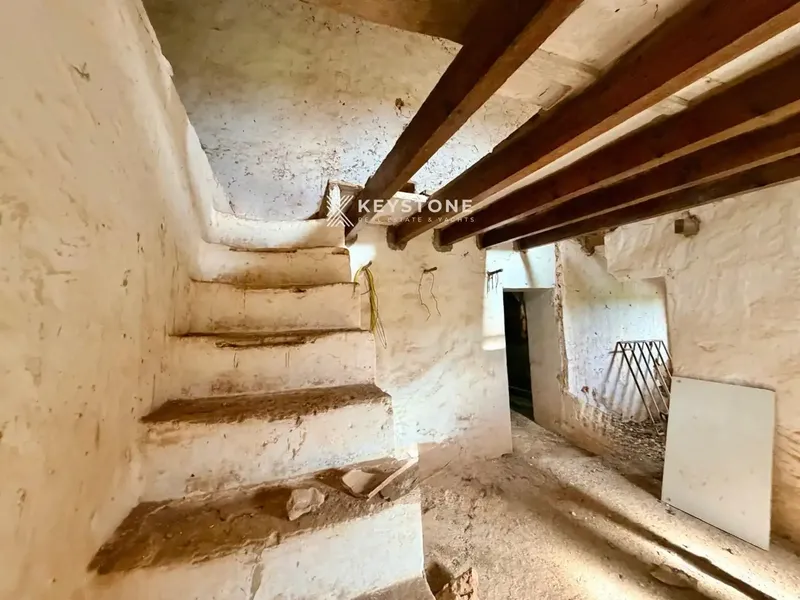 Approved technical project included. There is an approved project for the renovation of the existing agricultural buildings, which represents a saving — photo 9