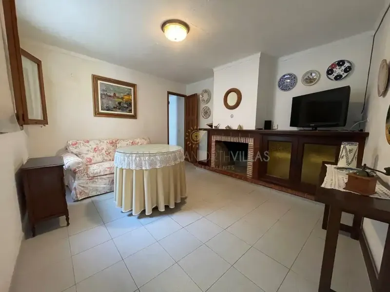 Discover the authentic Mallorcan charm with this village house in Pollença, located in a privileged location next to the iconic Pont Roma — photo 9