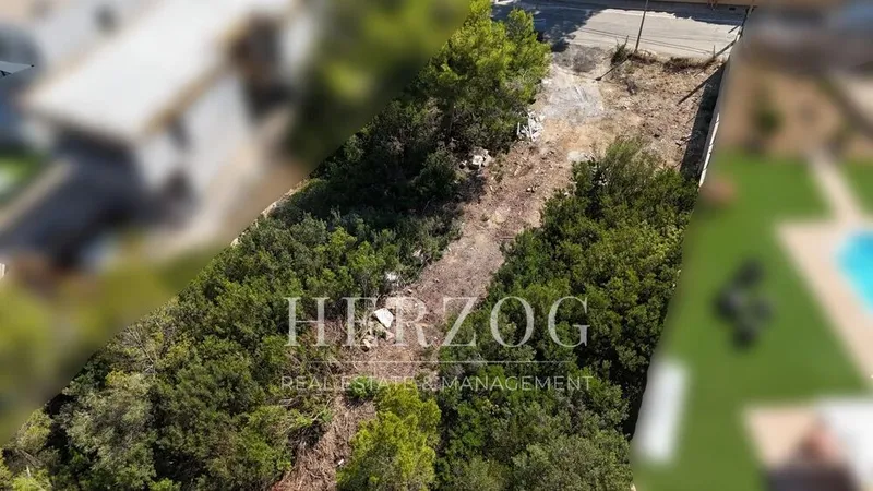 Exclusive building plot with panoramic views in a prime villa location in Paguera — photo 1