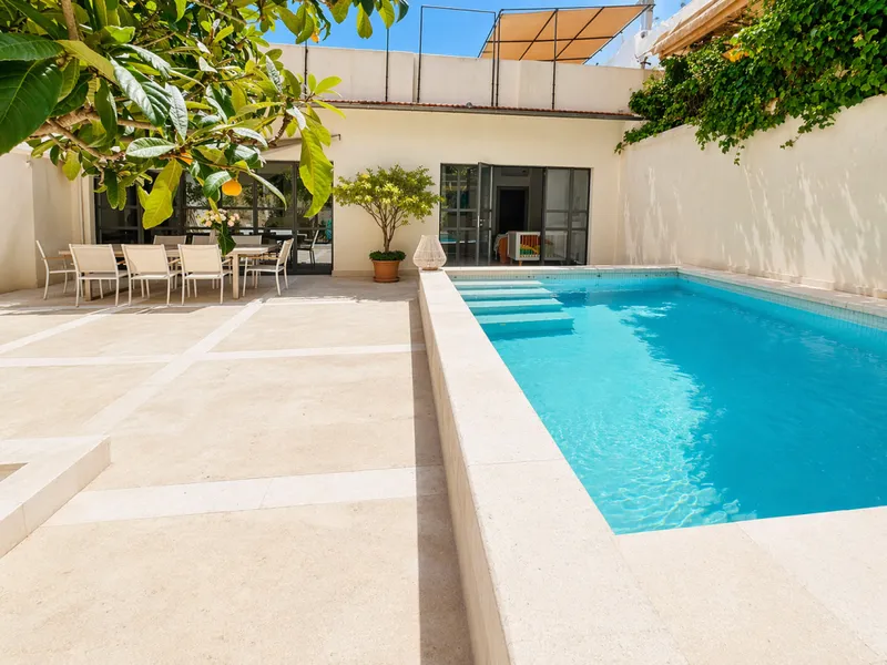 Ref 2104; Historically valuable villa, renovated, with pool and garage for sale in El Terreno — photo 1