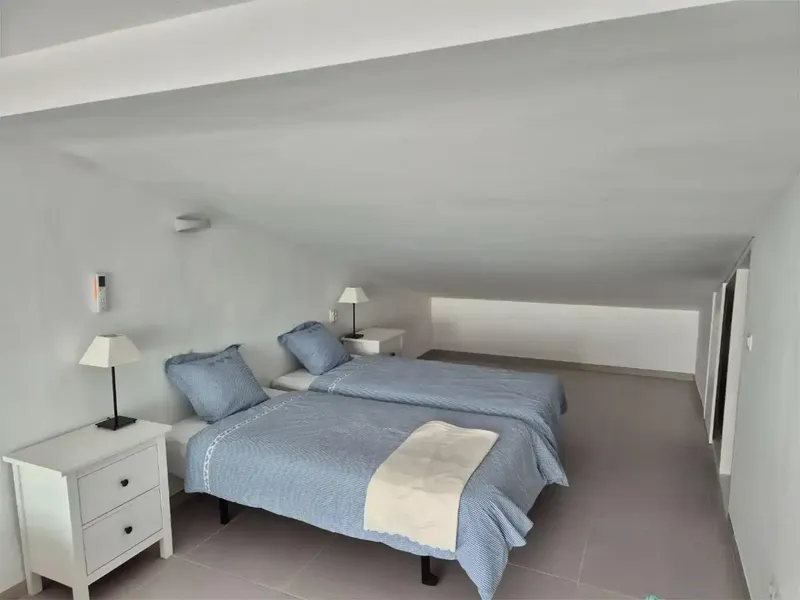 Duplex en primera línea de mar junto al faro de Cala Galiota. Dos terrazas. Precio para los meses de octubre a abril. — photo 5