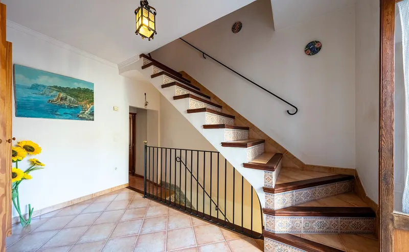 Townhouse with terrace and patio in Sóller — photo 12
