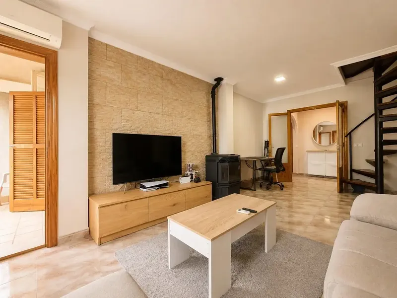 Spacious and bright 110 m² apartment with parking space, terrace and an attractive rooftop loft — photo 1