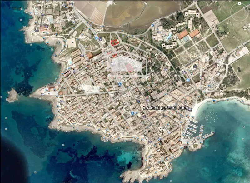 Buildable urban plots in Colonia de Sant Jordi from 400 m2 to 592 m2 — photo 1
