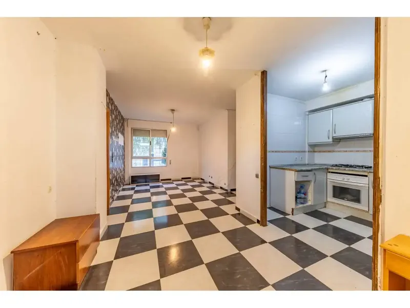 Bright Ground Floor Apartment Steps from Palma Beach and the Seafront Promenade — photo 11