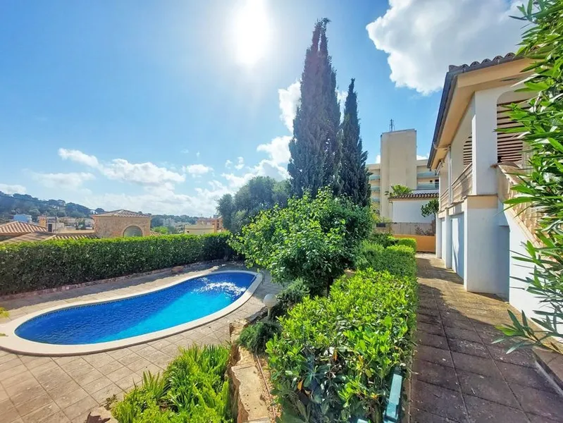 Detached house for sale in Calle de Saridakis — photo 1