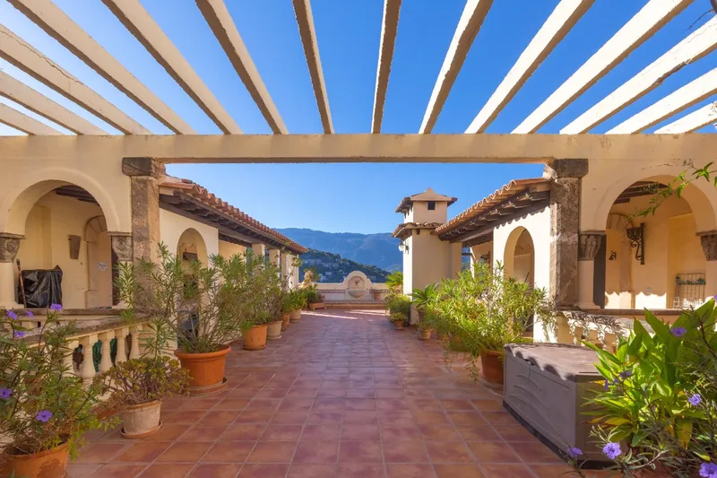 Beautiful Two-Bedroom Apartment in a Charming Complex with Swimming Pool — photo 4